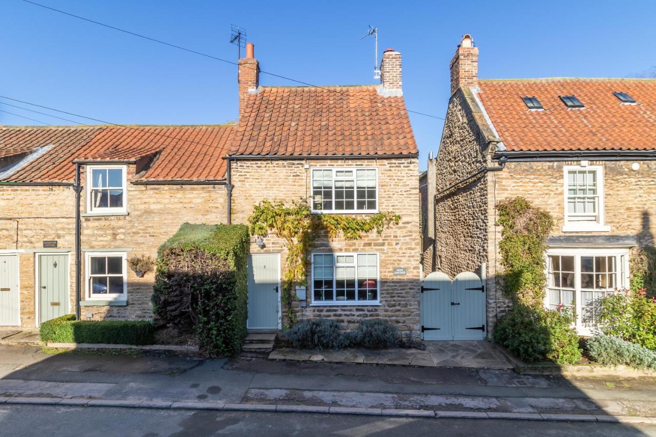 Dene Cottage, Welburn المظهر الخارجي الصورة
